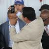 De La Hoya takes a "selfie" during Induction Weekend festivities