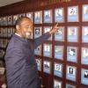 Hearns points to former ring rival Pipino Cuevas' plaque on the Hall of Fame Wall